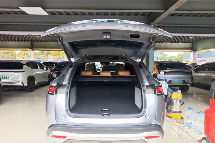 Used BYD Song L DM-i 2024 112 km Beyond Edition Trunk