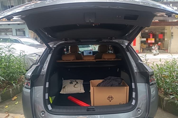 Used BYD Song L DM-i 2024 112 km Beyond Edition Trunk