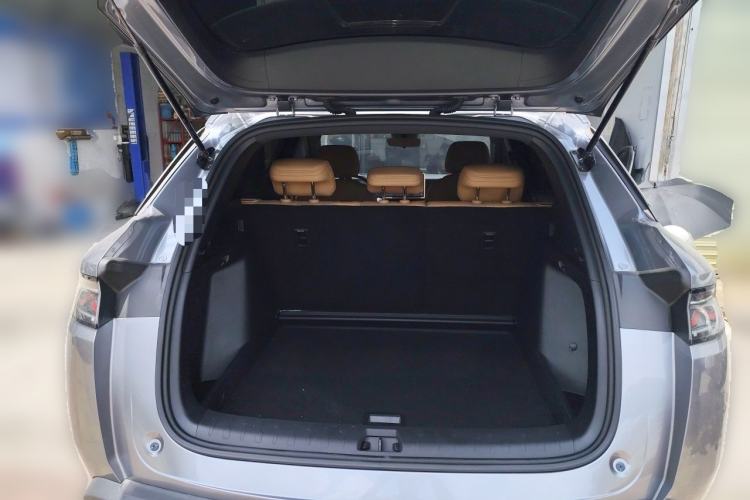 Used BYD Song L DM-i 2024 112 km Leading Edition Trunk