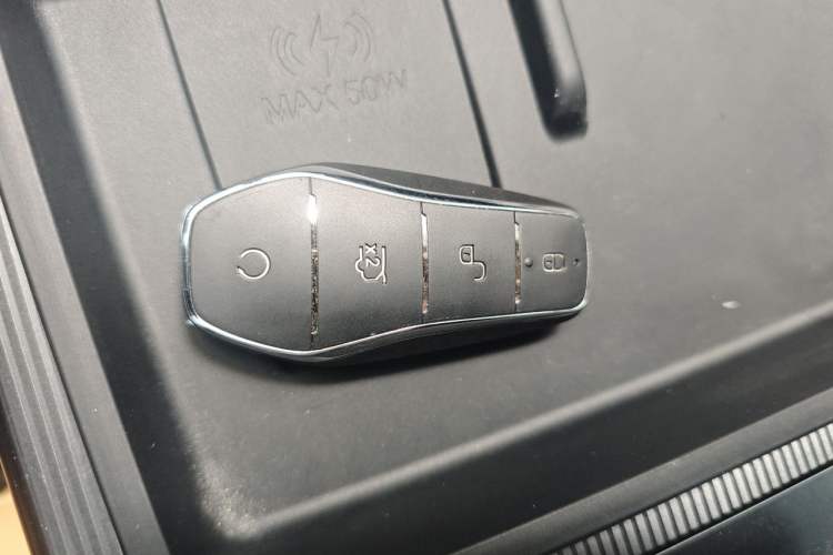 Used BYD Song L DM-i 2024 160km Beyond Edition Vehicle Key