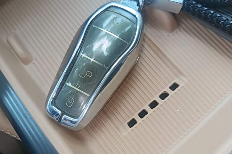 Used BYD Song L DM-i 2024 112 km Beyond Edition Vehicle Key