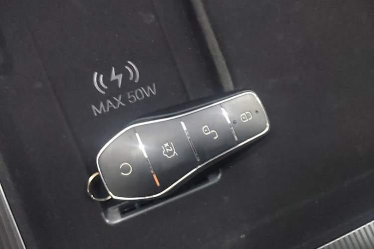 Used BYD Song L DM-i 2024 112 km Beyond Edition Vehicle Key