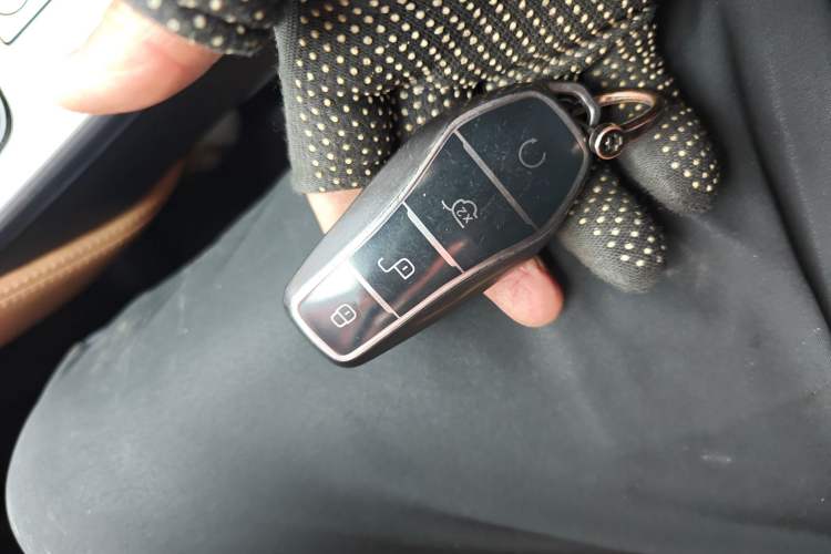 Used BYD Song L DM-i 2024 112 km Beyond Edition Vehicle Key