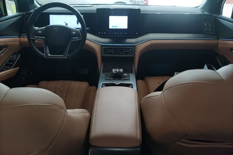 Used BYD Song L DM-i 2024 112 km Beyond Edition Center Console