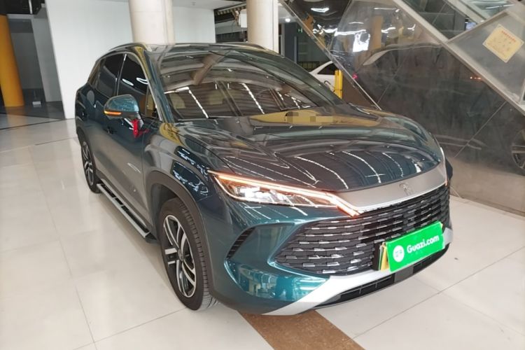 Used BYD Song L DM-i 2024 112 km Beyond Edition Front Right 45 Deg
