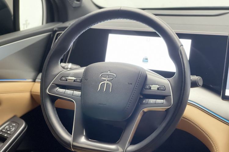 Used BYD Song L DM-i 2024 112 km Beyond Edition Interior 5