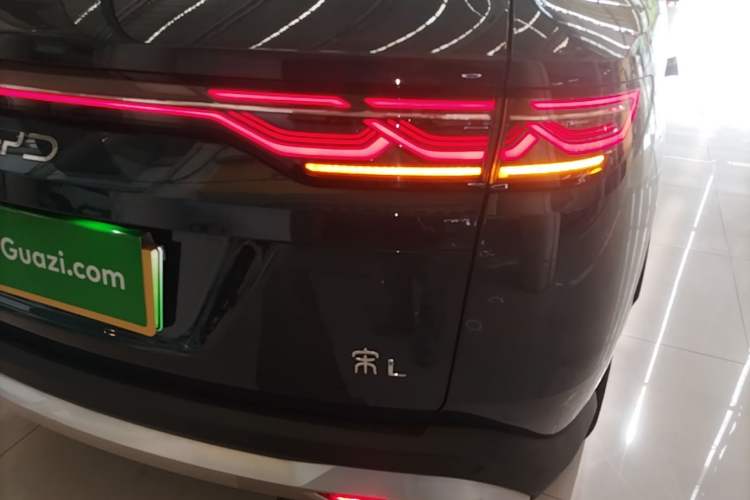 Used BYD Song L DM-i 2024 112 km Beyond Edition Right Rear Taillight