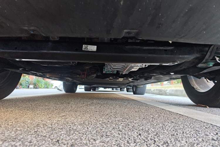 Used BYD Song L DM-i 2024 112 km Leading Edition Chassis Front