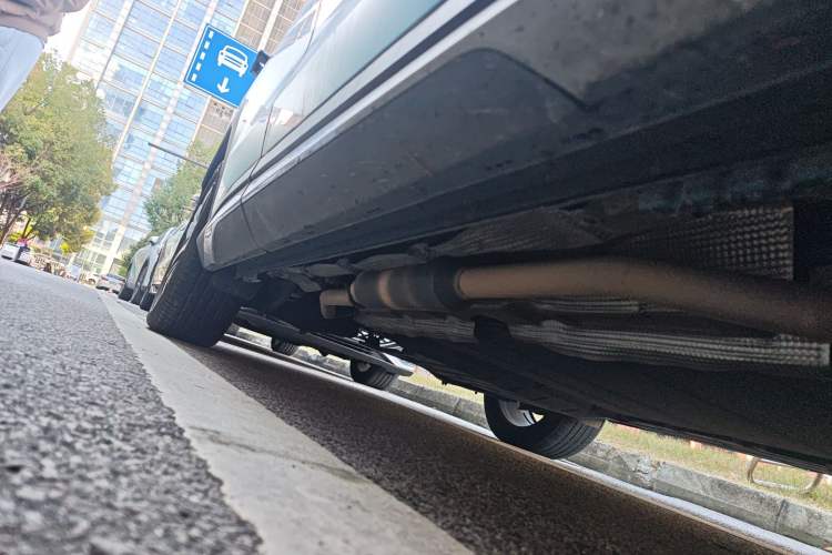 Used BYD Song L DM-i 2024 112 km Leading Edition Chassis Front Right