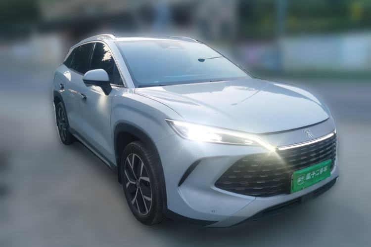 Used BYD Song L DM-i 2024 160km Beyond Edition Front Right 45 Deg