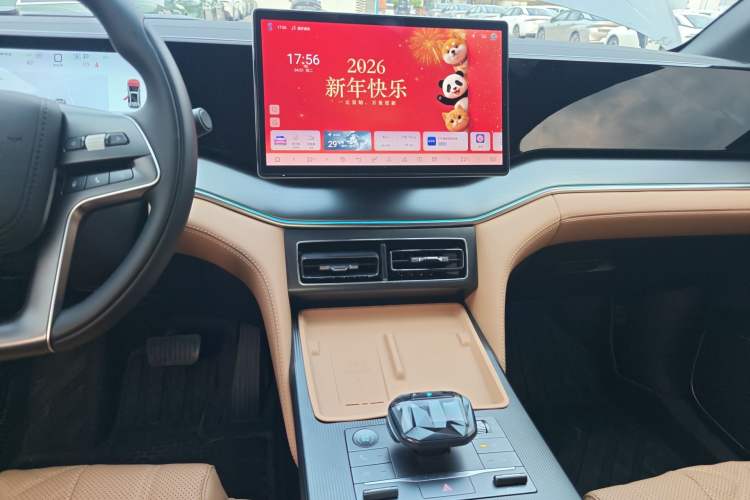 Used BYD Song L DM-i 2024 112 km Beyond Edition Audio And AC Panel