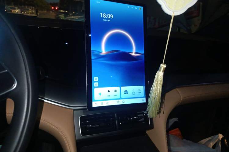Used BYD Song L DM-i 2024 112 km Leading Edition Audio And AC Panel