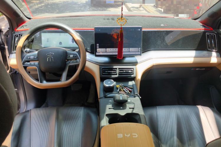 Used BYD Song L DM-i 2024 112 km Leading Edition Center Console