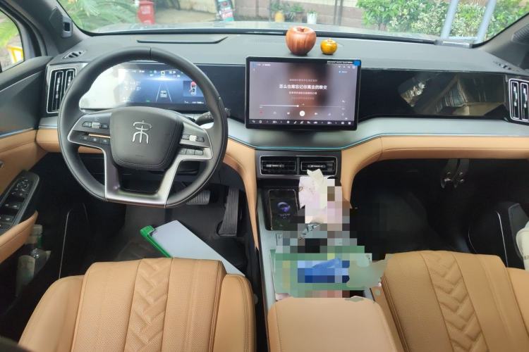 Used BYD Song L DM-i 2024 112 km Beyond Edition Center Console