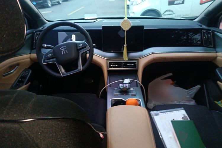 Used BYD Song L DM-i 2024 112 km Leading Edition Center Console