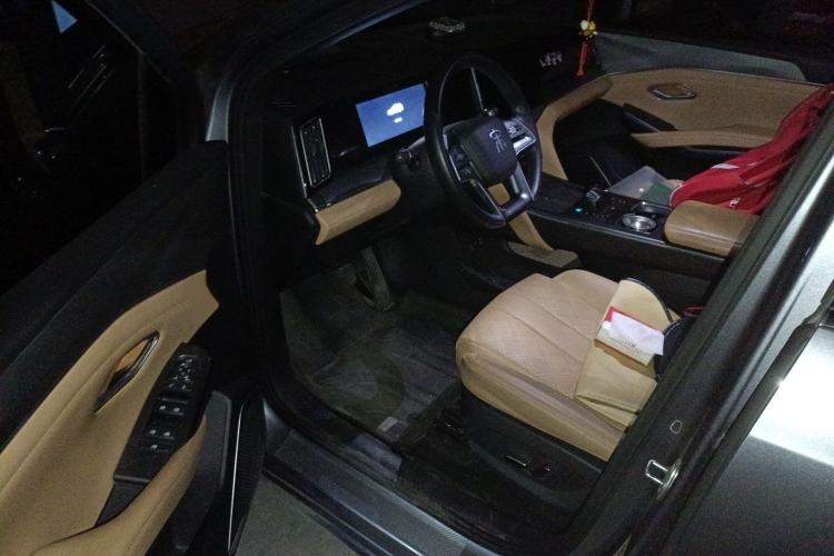 Used BYD Song L DM-i 2024 112 km Leading Edition Driver Seat