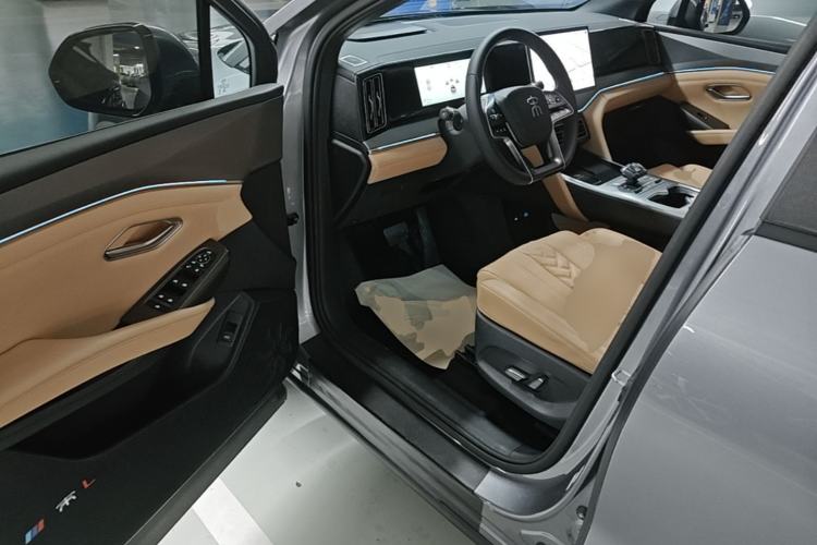 Used BYD Song L DM-i 2024 112 km Beyond Edition Driver Seat