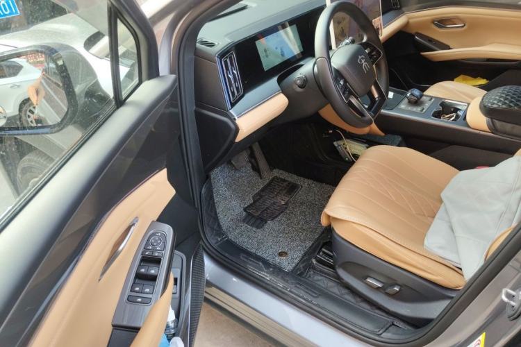 Used BYD Song L DM-i 2024 160km Beyond Edition Driver Seat
