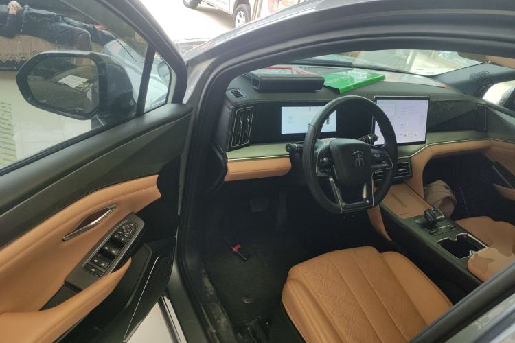 Used BYD Song L DM-i 2024 112 km Leading Edition Driver Seat