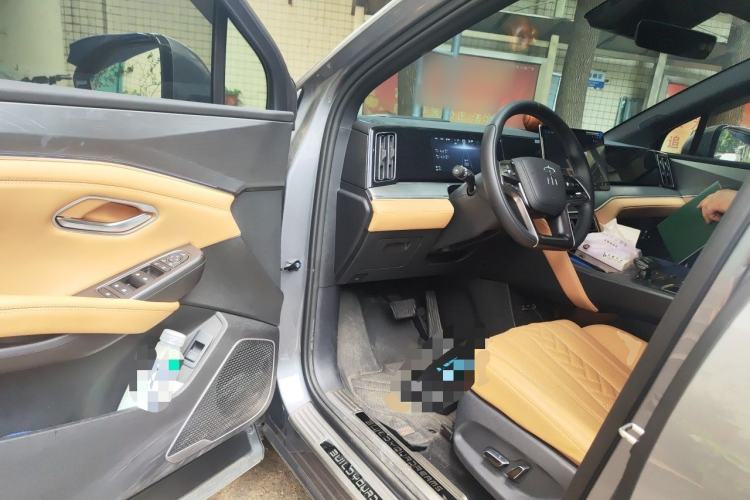 Used BYD Song L DM-i 2024 112 km Beyond Edition Driver Seat