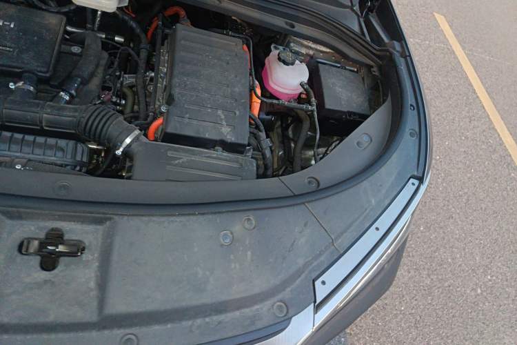 Used BYD Song L DM-i 2024 112 km Leading Edition Engine Bay Left