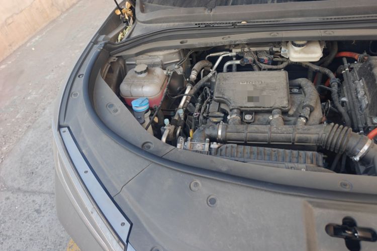 Used BYD Song L DM-i 2024 112 km Beyond Edition Engine Bay Right
