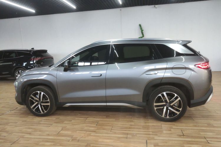 Used BYD Song L DM-i 2024 112 km Beyond Edition Exterior 3