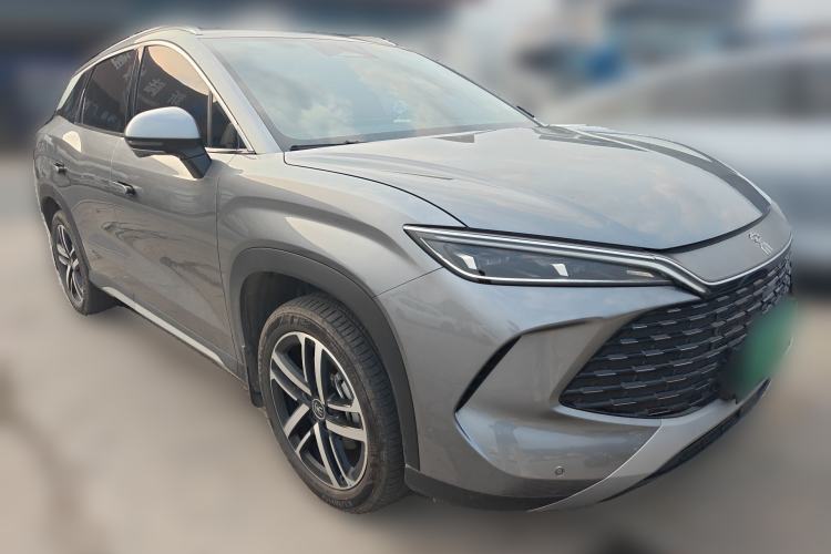 Used BYD Song L DM-i 2024 112 km Beyond Edition Front Right 45 Deg