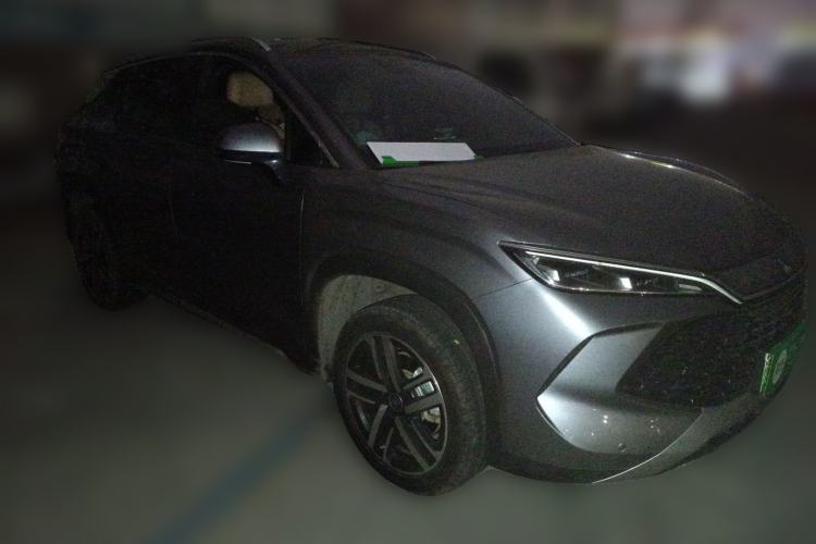 Used BYD Song L DM-i 2024 112 km Leading Edition Front Right 45 Deg