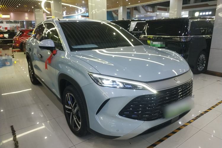 Used BYD Song L DM-i 2024 112 km Beyond Edition Front Right 45 Deg