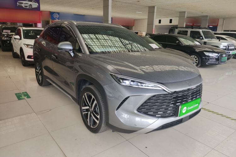 Used BYD Song L DM-i 2024 112 km Leading Edition Front Right 45 Deg