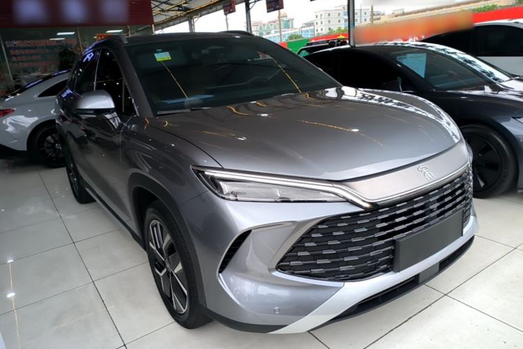 Used BYD Song L DM-i 2024 160km Beyond Edition Front Right 45 Deg