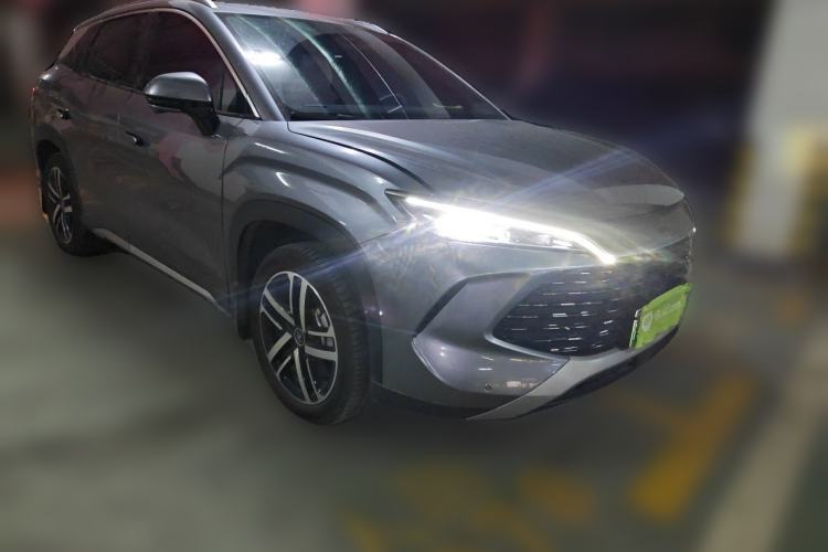 Used BYD Song L DM-i 2024 112 km Beyond Edition Front Right 45 Deg