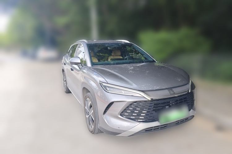 Used BYD Song L DM-i 2024 160km Beyond Edition Front Right 45 Deg