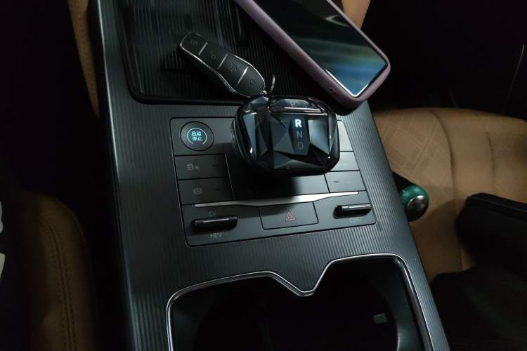 Used BYD Song L DM-i 2024 75km Leading Edition Gear Lever