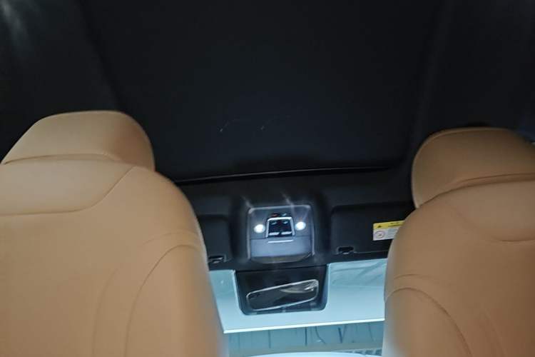 Used BYD Song L DM-i 2024 112 km Beyond Edition Headliner
