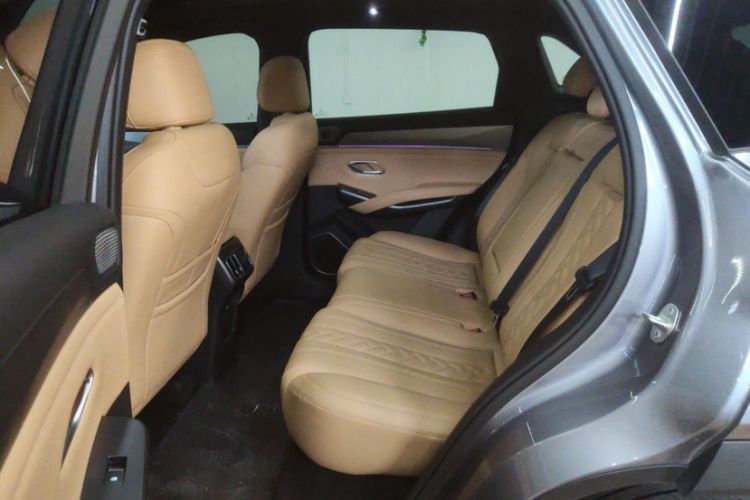 Used BYD Song L DM-i 2024 112 km Beyond Edition Interior 3