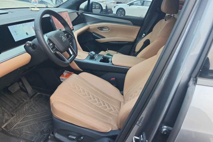 Used BYD Song L DM-i 2024 112 km Beyond Edition Left Front Seat