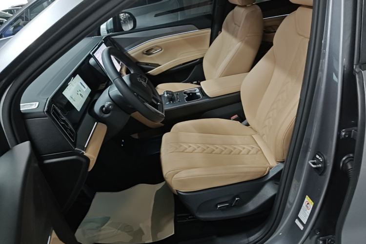 Used BYD Song L DM-i 2024 112 km Beyond Edition Left Front Seat