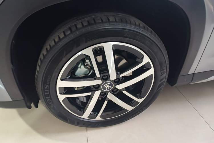 Used BYD Song L DM-i 2024 112 km Beyond Edition Left Front Wheel Hub