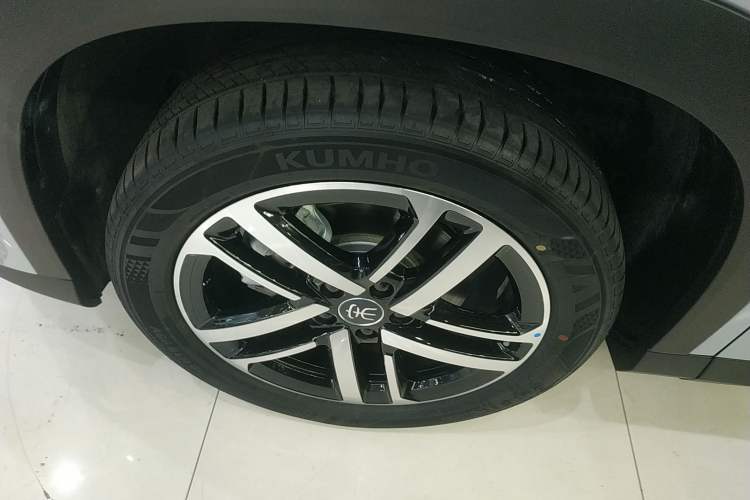 Used BYD Song L DM-i 2024 112 km Beyond Edition Left Front Wheel Hub