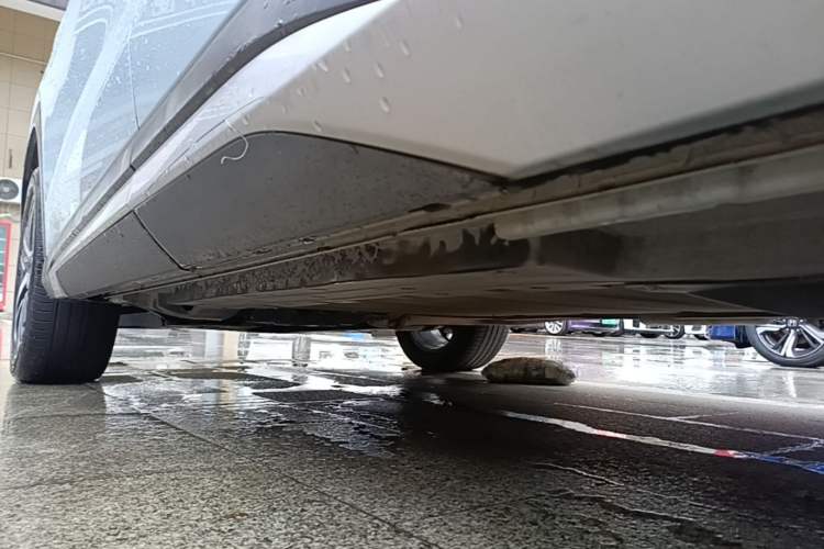 Used BYD Song L DM-i 2024 112 km Beyond Edition Left Side Sill
