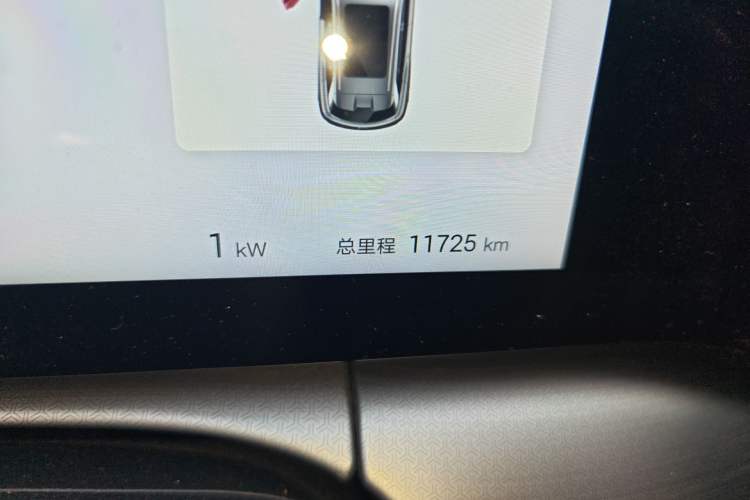 Used BYD Song L DM-i 2024 112 km Beyond Edition Odometer Close Up