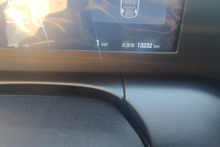 Used BYD Song L DM-i 2024 112 km Beyond Edition Odometer Close Up