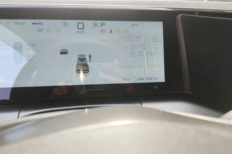 Used BYD Song L DM-i 2024 160km Beyond Edition Odometer Close Up