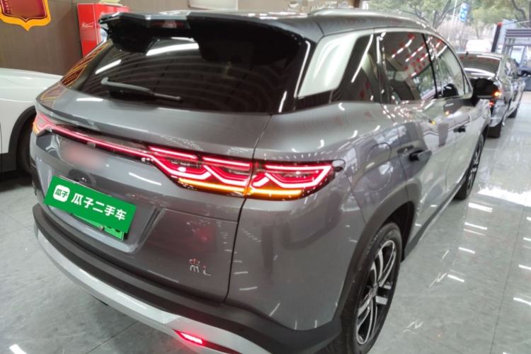 Used BYD Song L DM-i 2024 75km Leading Edition Rear Right 45 Deg