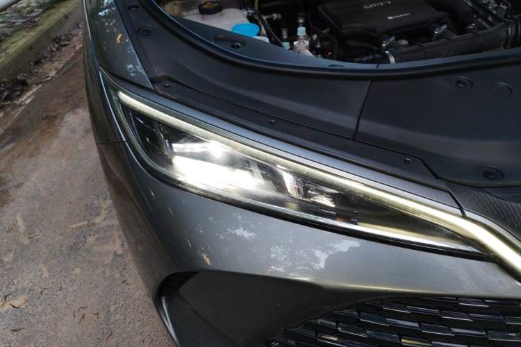 Used BYD Song L DM-i 2024 160 km Excellence Version Right Front Headlight