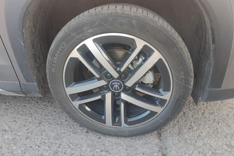 Used BYD Song L DM-i 2024 112 km Beyond Edition Right Front Wheel Hub