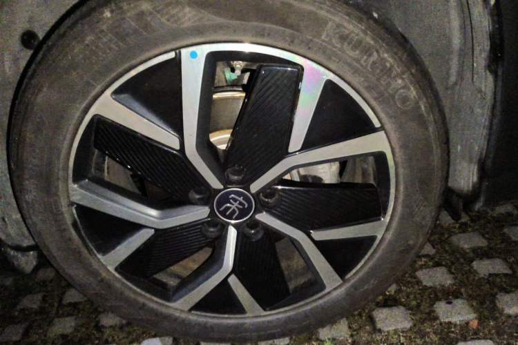 Used BYD Song L DM-i 2024 160km Beyond Edition Right Front Wheel Hub