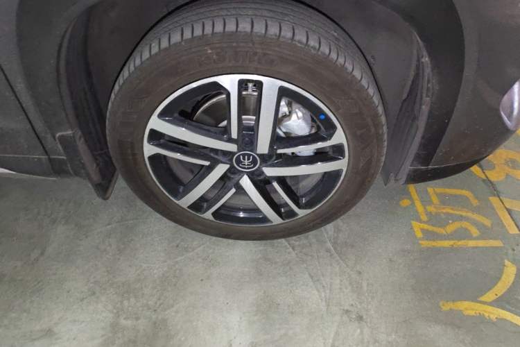 Used BYD Song L DM-i 2024 112 km Beyond Edition Right Front Wheel Hub